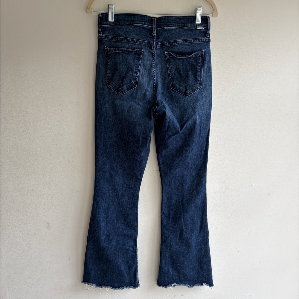 MOTHER The Weekender Fray Stretch Flare Jeans Size 28 - Picture 9 of 13